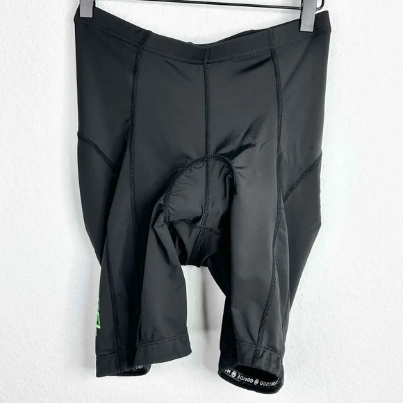 Canari Cycling Shorts Unisex Medium‎ Black Gel Padded Biking Athletic Gorpcore - Picture 1 of 11